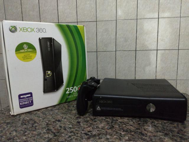 venda Xbox 360 - 250Gb travado c/ jogos no HD