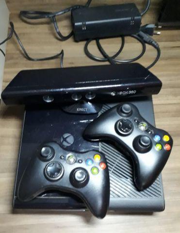venda Xbox 360 + 2 controles/1 sem case+ Kinect