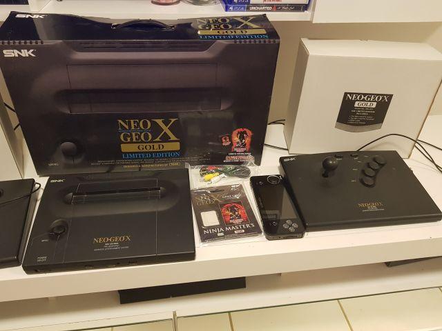 troca Neo-Geo X Gold c/ 2 controles