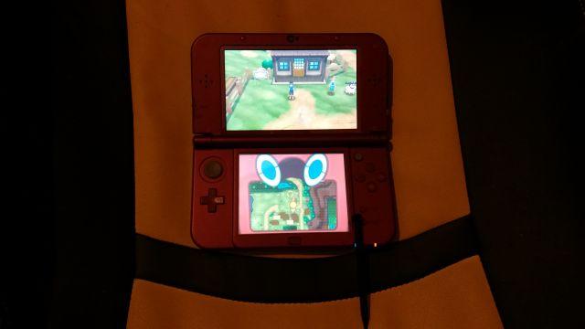 Melhor dos Games - New 3ds Xl Vermelho + Pokemon Moon - Nintendo 3DS