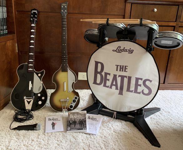 Wii The Beatles: Rock Band Edição Limitada 